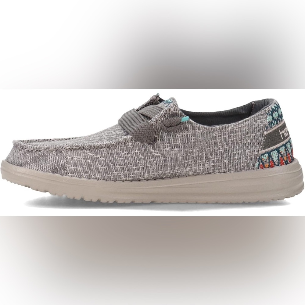 Hey Dude Wendy Flora Size 7 NEW w/o box. Comes in shoe organizer box as shown.